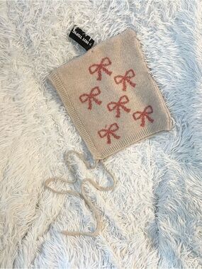 Cute kawaii Hot topic pink bow knit bonnet hat, new with tags.